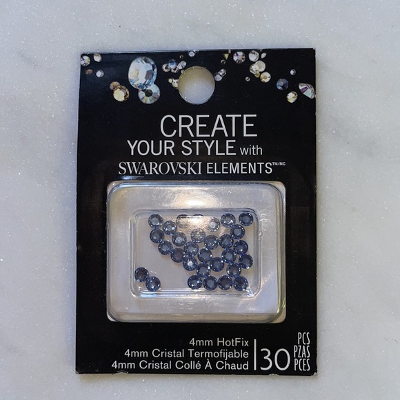 Swarovski | 4mm HotFix Crystals in Light Sapphire - Picture 6 of 6